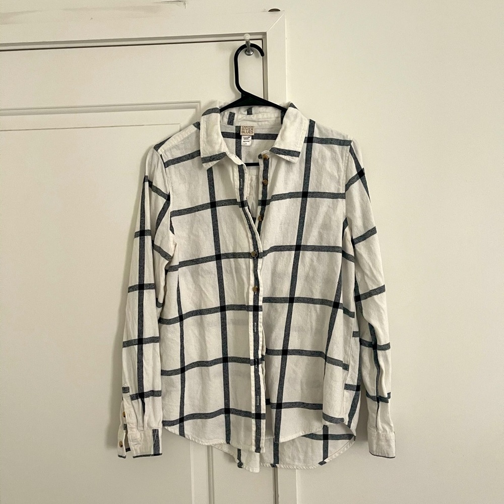 ♦️ 3 for $15 ♦️ Flannel shirt